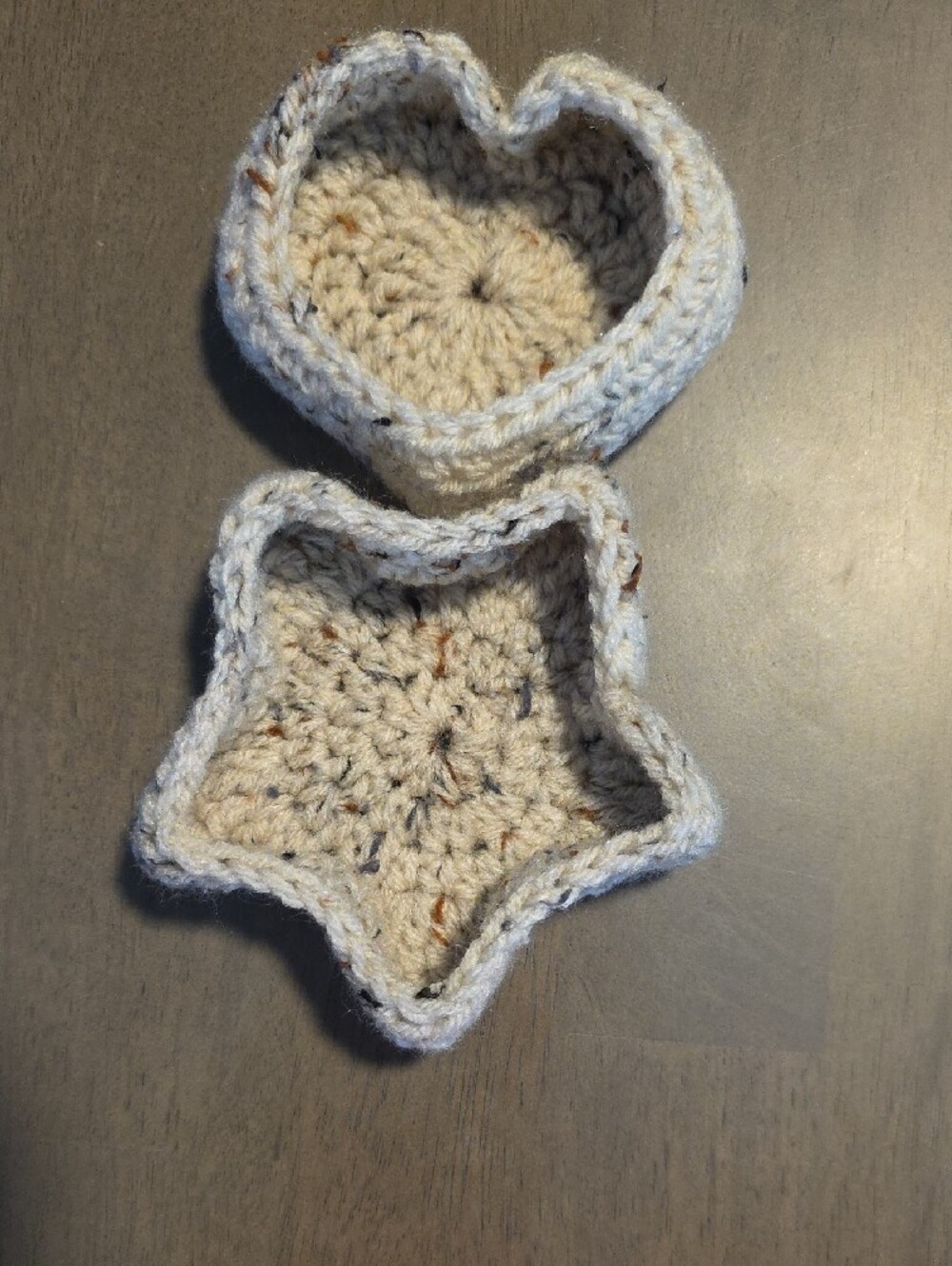 Hand Crafted Crocheted Star & Heart Trinket Dishes - Picture 6 of 13